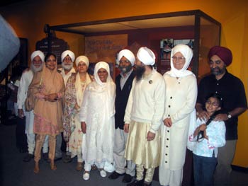 Bibiji Inderjit Kaur with-Mr.-Gurdip-Malik & other Sikhs